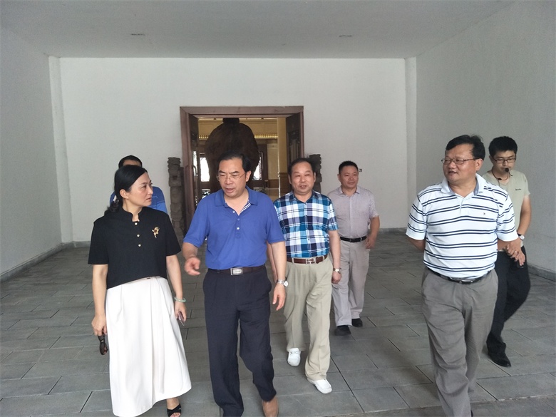 1503561051827086023.jpg 宜春市明月山名勝區領導到仁和集團考察 (1).jpg